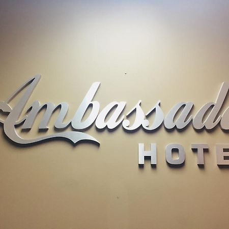 Hotel Ambassador Vancouver Exterior photo