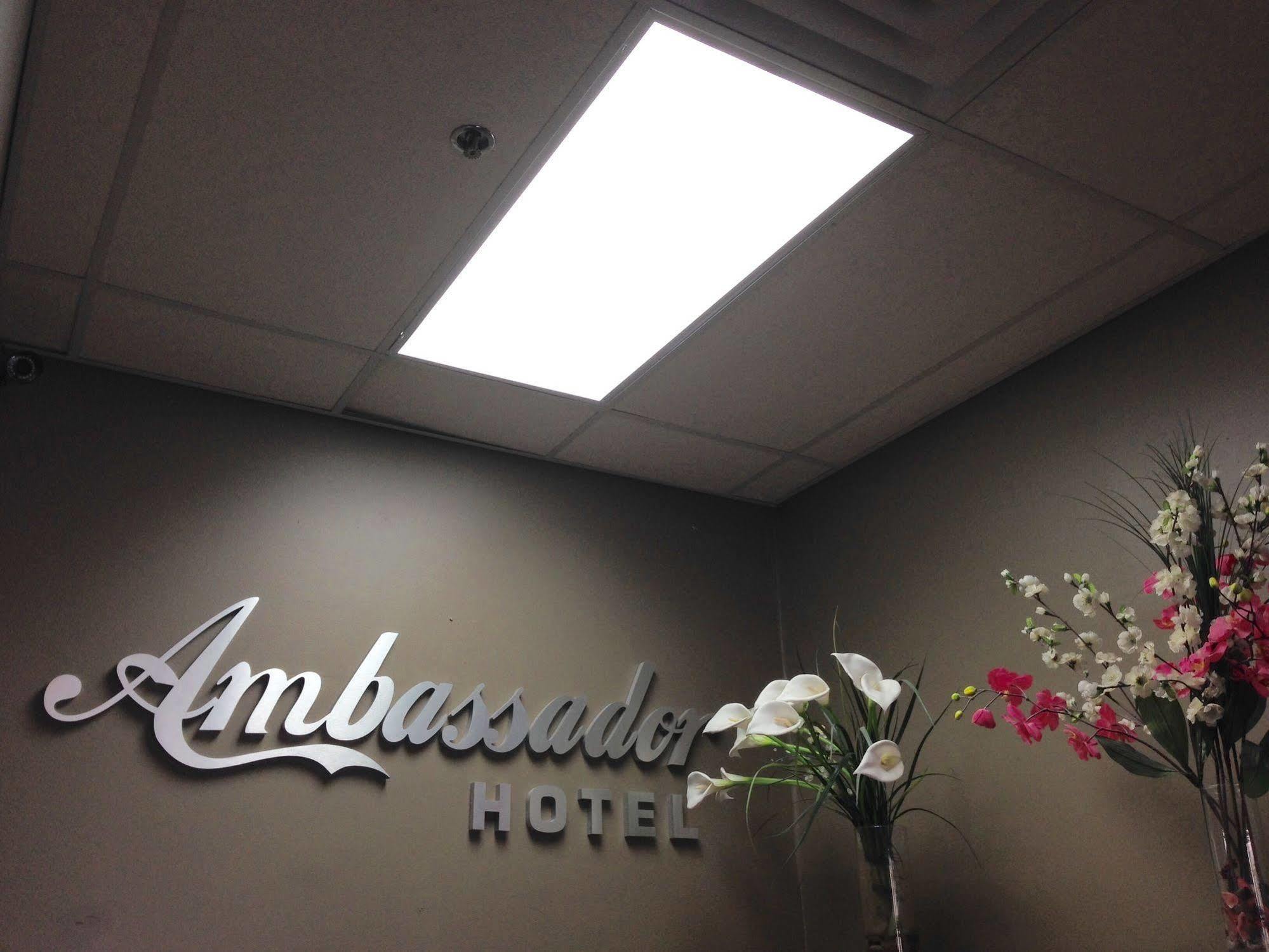 Hotel Ambassador Vancouver Exterior photo